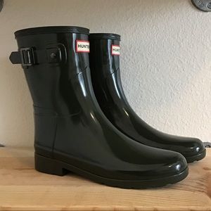 HUNTER short dark olive rain boots size 7